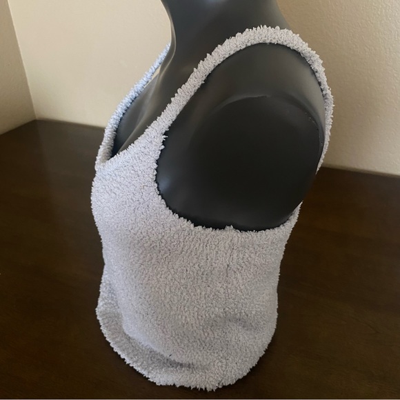Fuzzy tank top - Picture 3 of 7